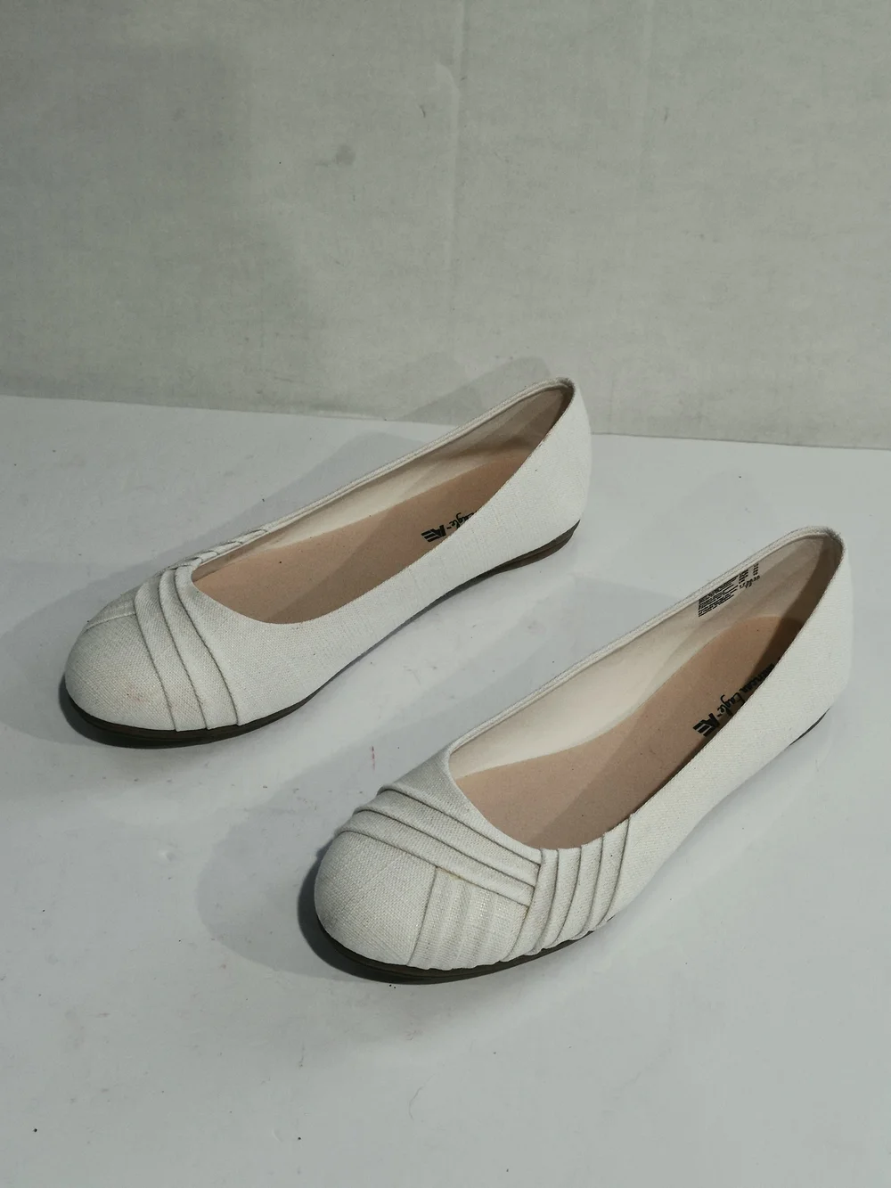 American Eagle Outfitters White Canvas Ballet Flats